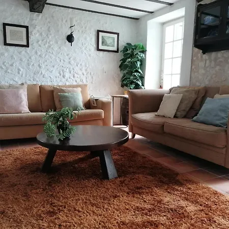 In With Private Pool بيت للعطل *